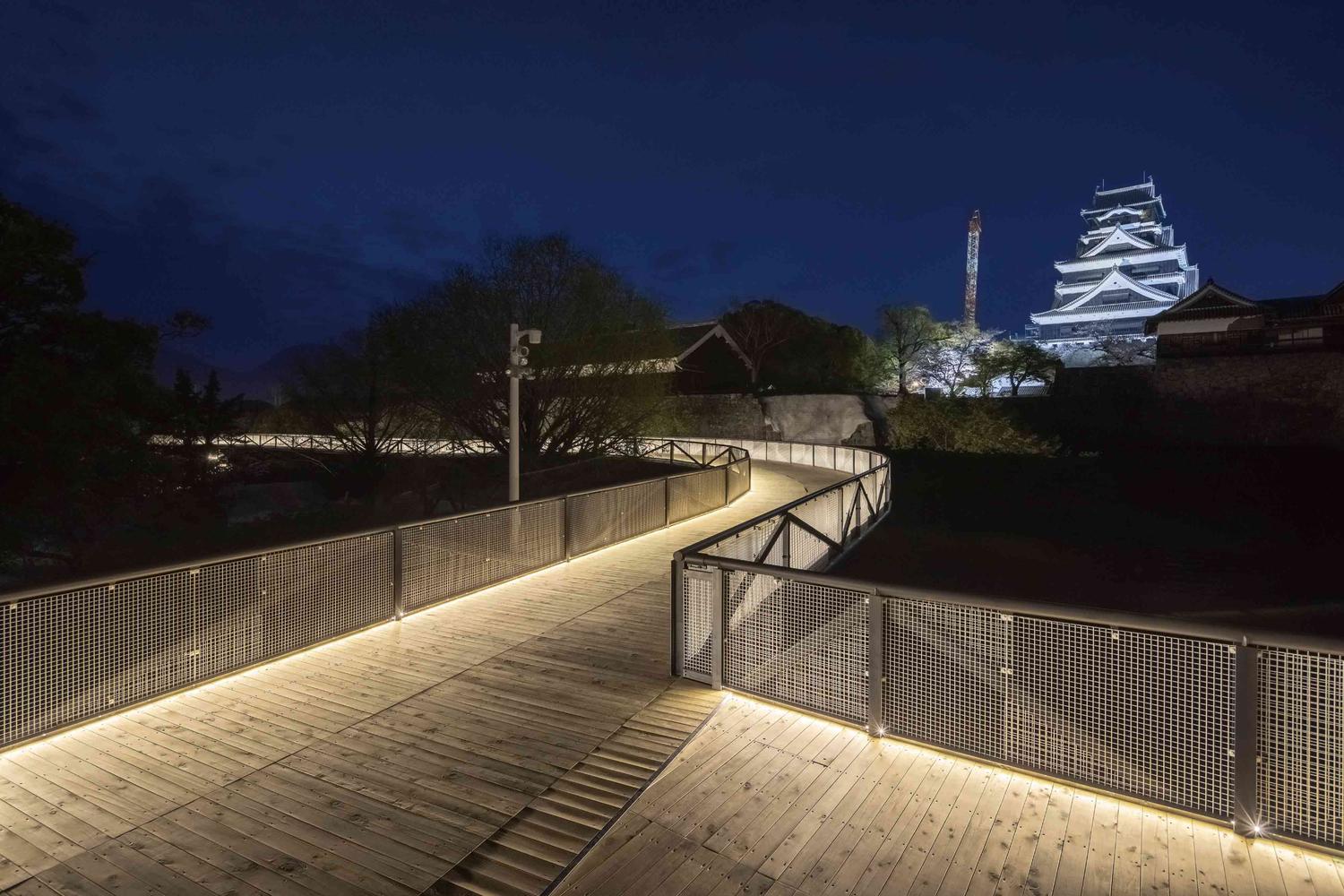 スチールメッシュフェンス製作事例　熊本城特別見学通路